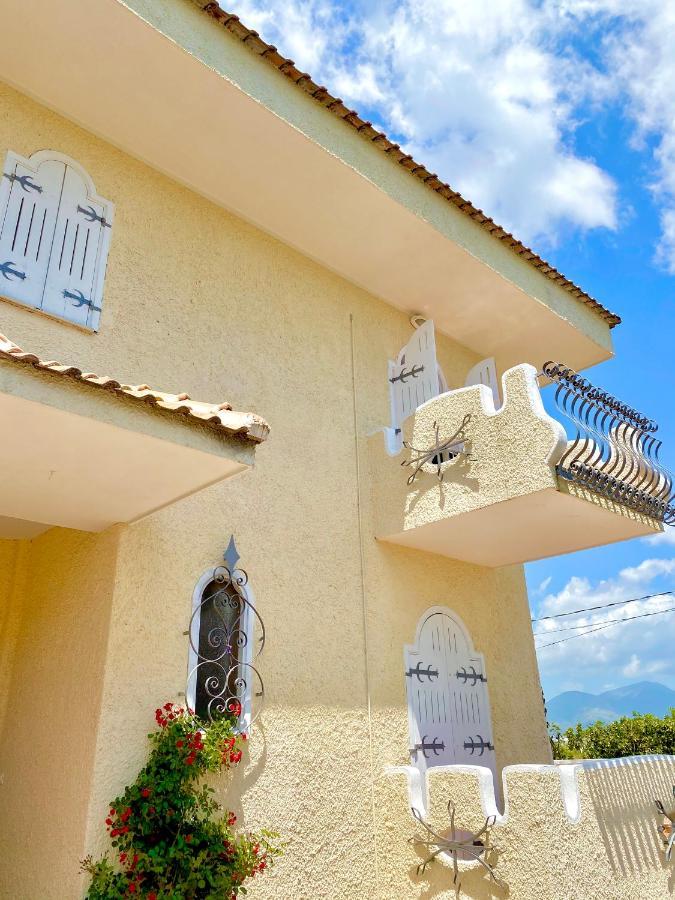 Sperlonga Paradise Suites 500M Dal Mare In Estate Servizio Navetta Per Sperlonga Centro Kültér fotó